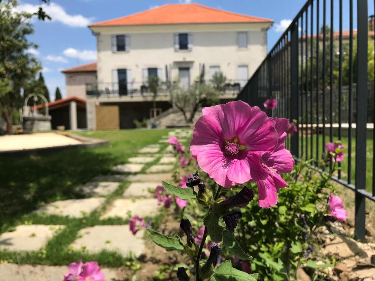 Clos Olivier De Serres ريوم المظهر الخارجي الصورة